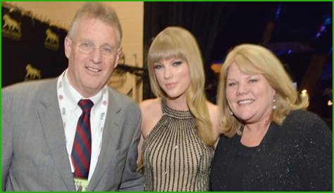 Taylor Swift's Reunited Parents: A Family Affair